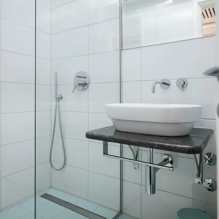 فندق Hotel Porec 3*