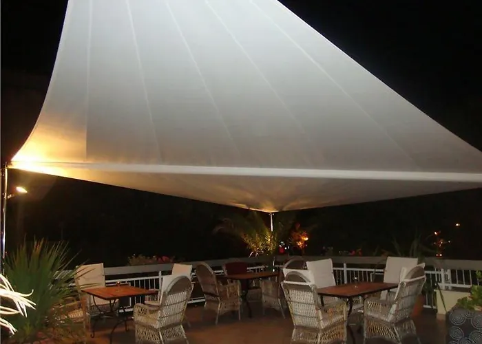 호텔 Hotel Porec 3*