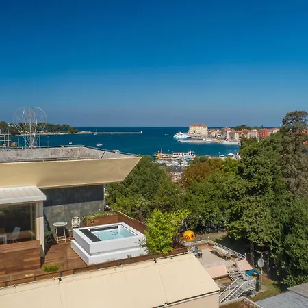 Hotel Porec 호텔