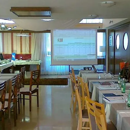 Hotel Porec 포레치