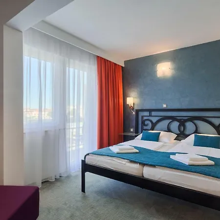 Hotel Porec 3* 포레치
