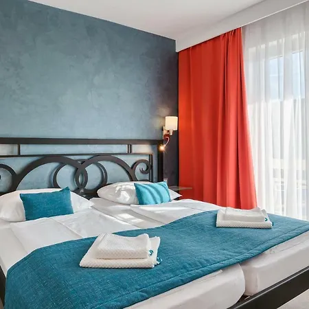 Hotel Porec Отель 3*