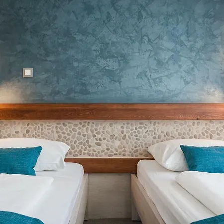 Hotel Porec 3* Пореч