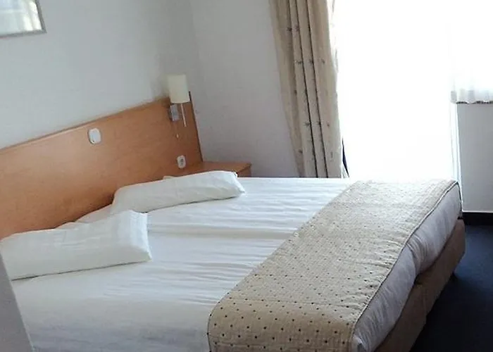 Hotel Porec 3* פורץ