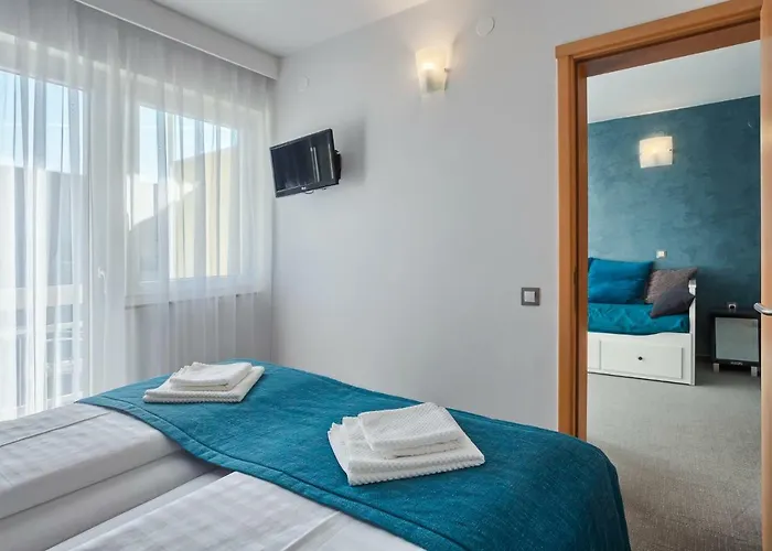 מלון Hotel Porec 3*